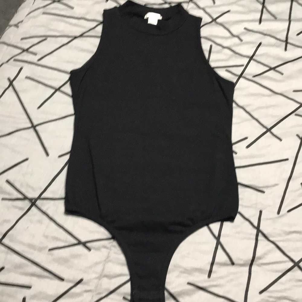 Black sleeveless bodysuit